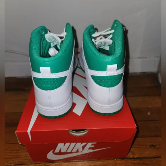 Nike Dunk Hi Retro Bttys - Picture 4 of 9